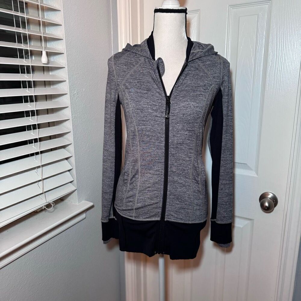 Lululemon Daily Practice Jacket - Picture 4 of 11